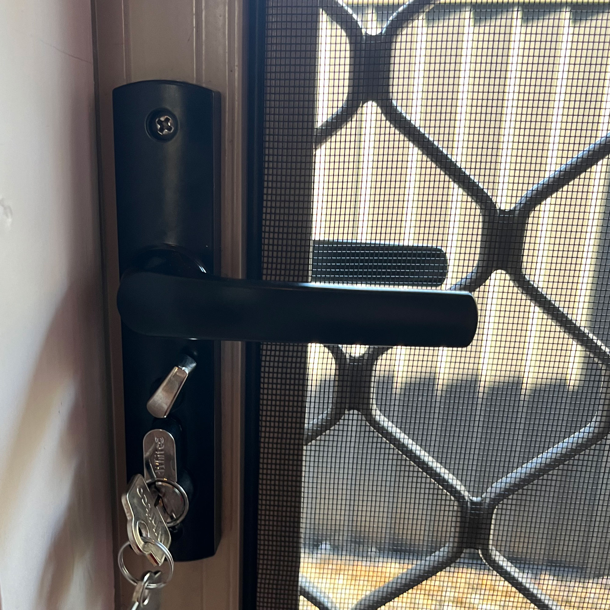 security screen door lock replacement